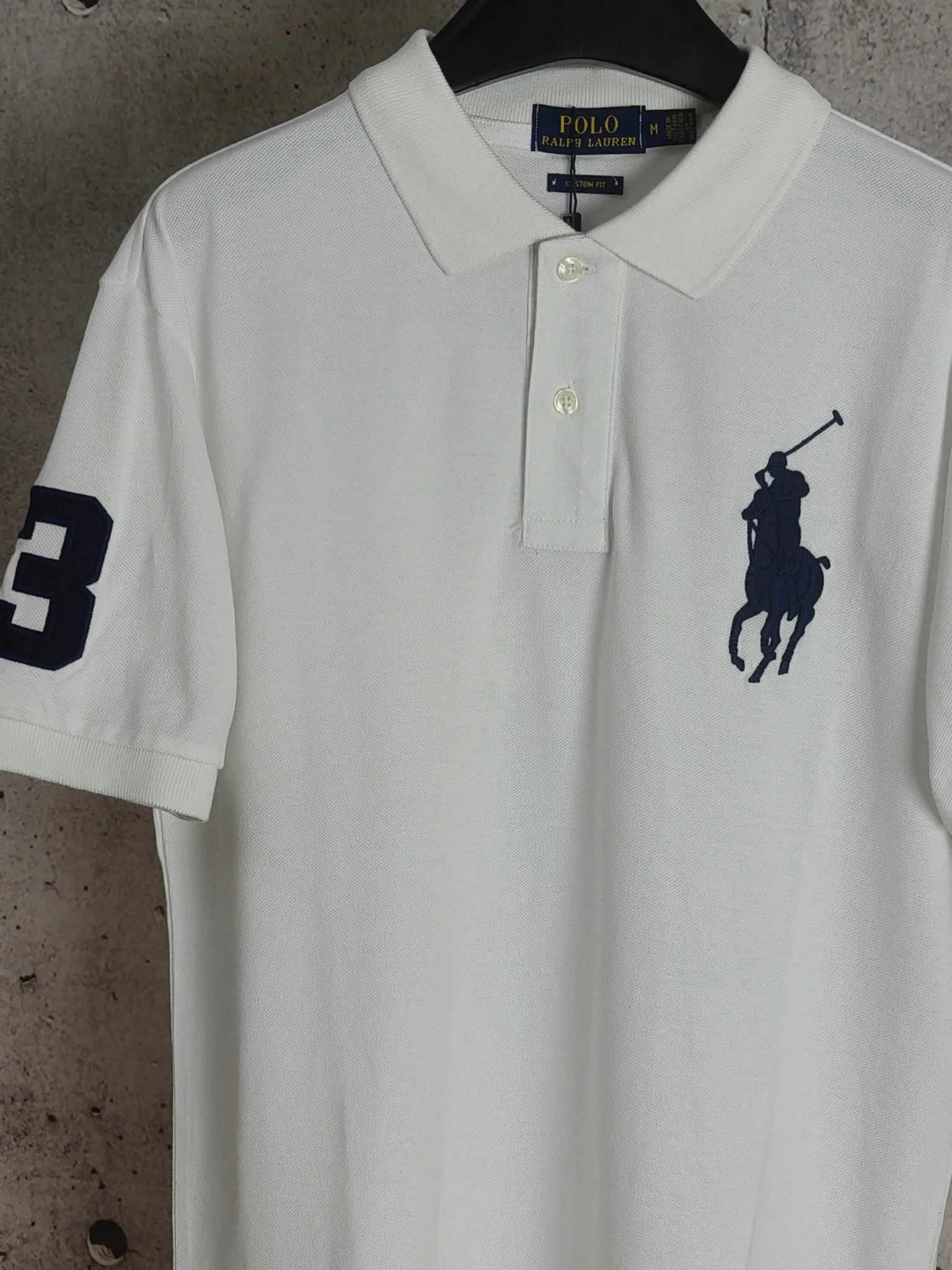 P180 Ralph Lauren large embroidered polo shirt with lapel and short sleeves. High-end quality. Complete with three labels, comfortable and breathable, classic and simple, exquisite and fashionable. The details show high-end quality. Color: black, white, gray, navy. Size: M-XXL